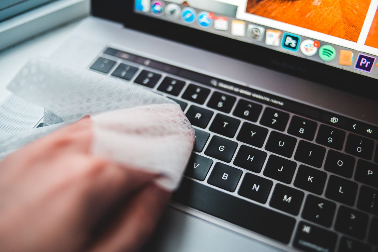 A MacBook tisztítás egy darabig otthon is elvégezhető
